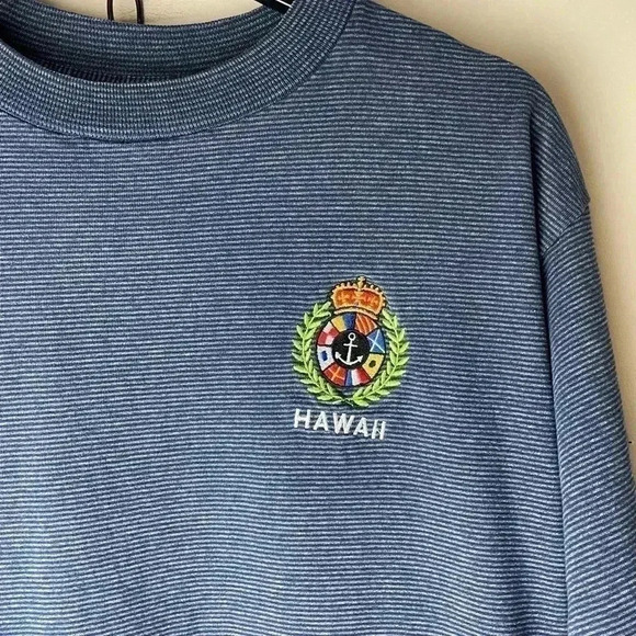 Vintage Hawaii  Crest Logo T-shirt - Picture 4 of 4